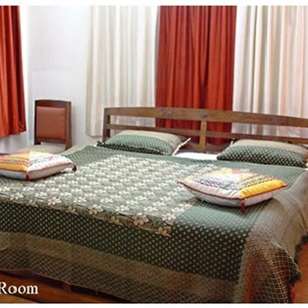 Ranikhet Grand Hotel Exterior photo