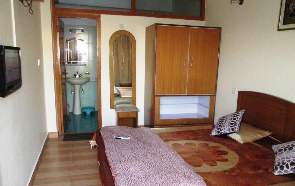 Ranikhet Grand Hotel Room photo