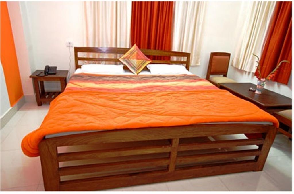 Ranikhet Grand Hotel Room photo